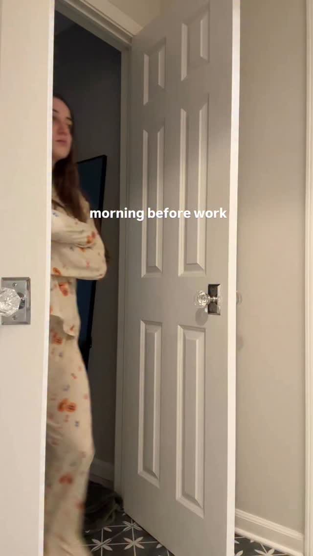 Post 3 by Claudiaaa on Instagram (video)