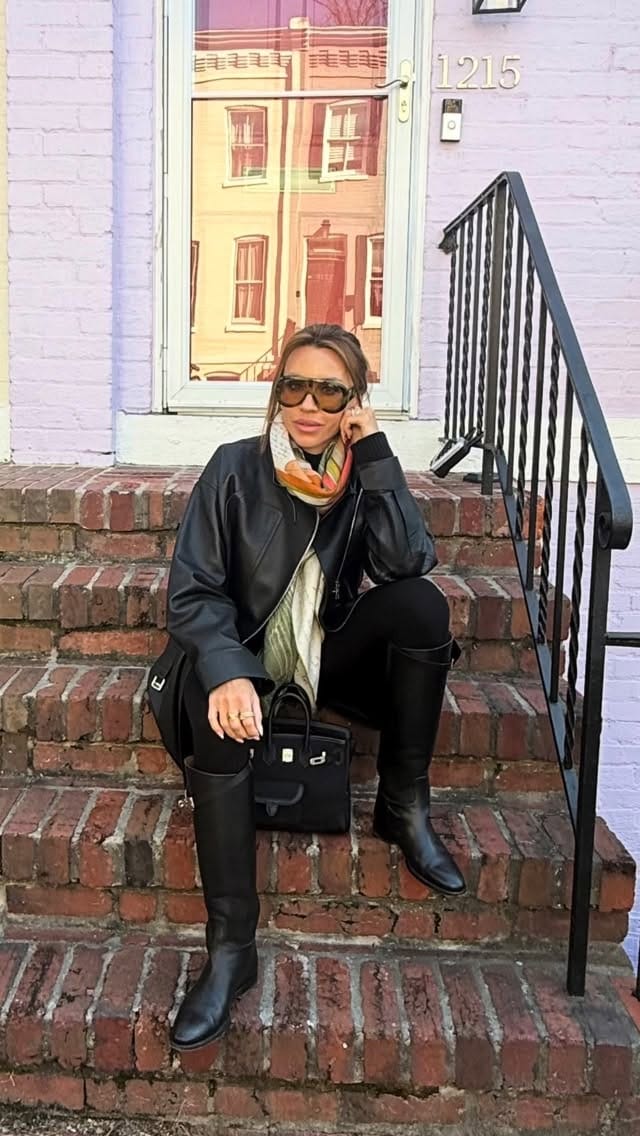Post 7 by Dasha Maximova on Instagram (video)