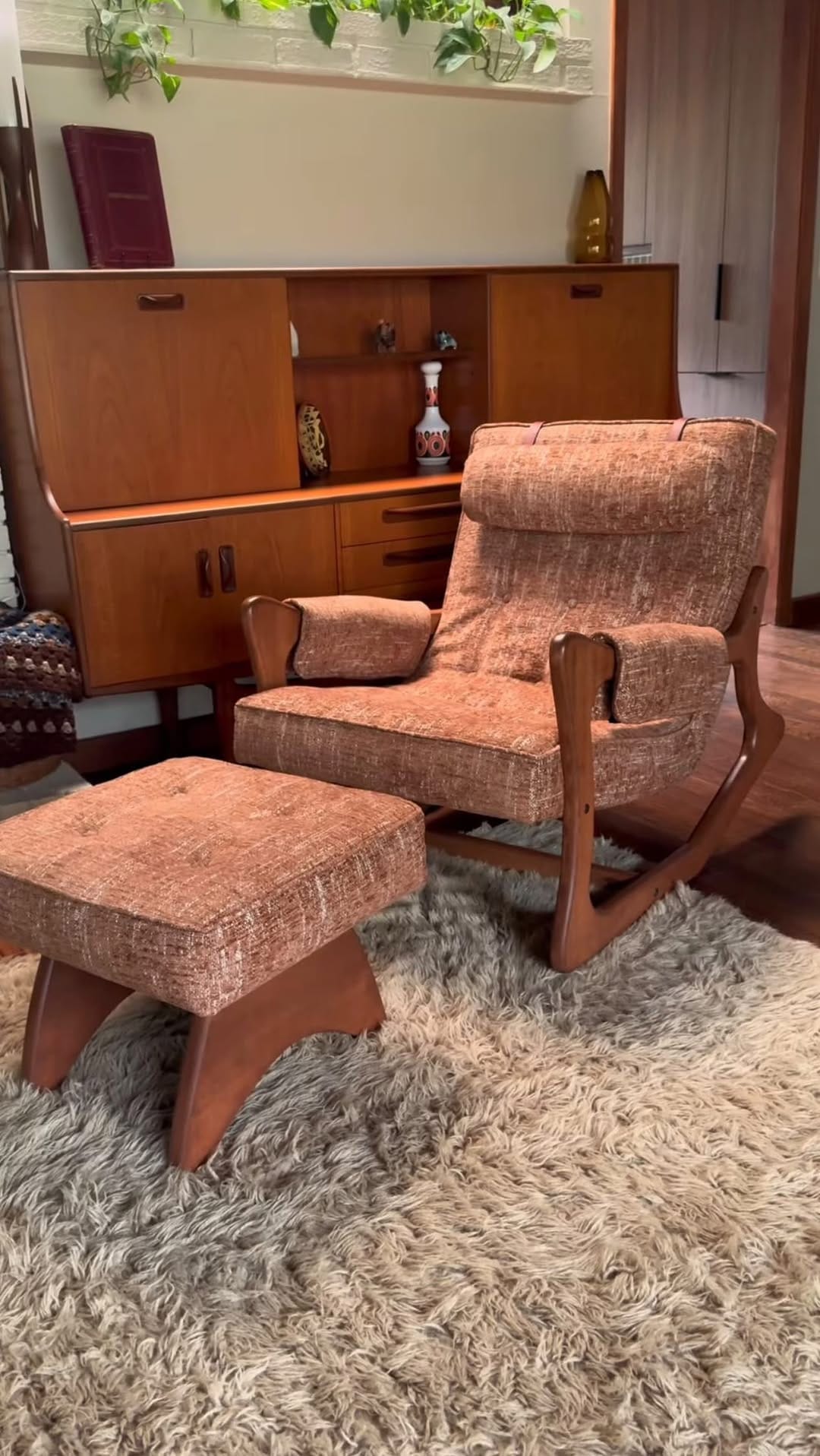 Post 6 by Unflipping a Mid Century Modern on Instagram (video)