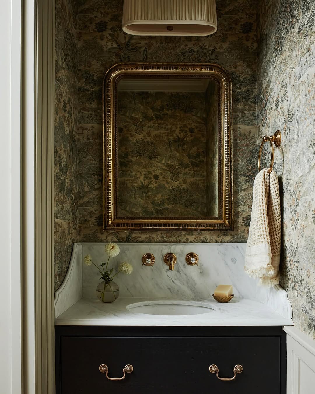Post 6 by Georgia Barnes Interiors on Instagram (image)