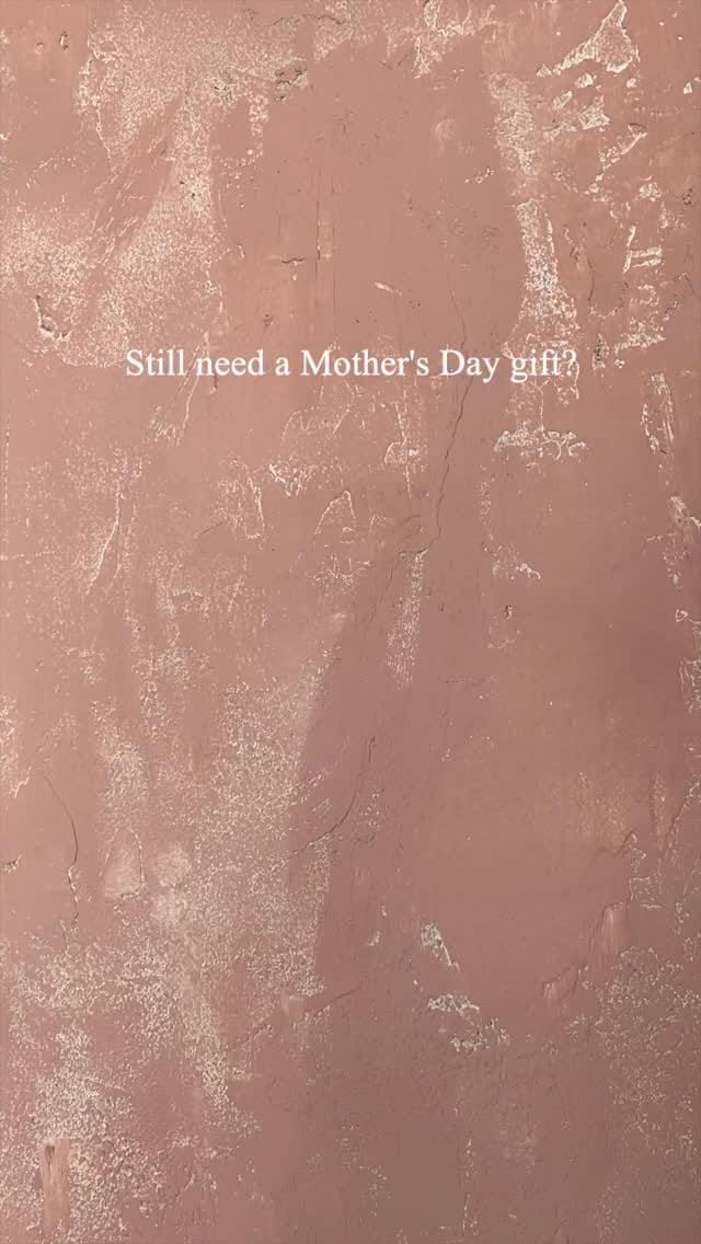 Post 5 by All Natural Soy Candles on Instagram (video)