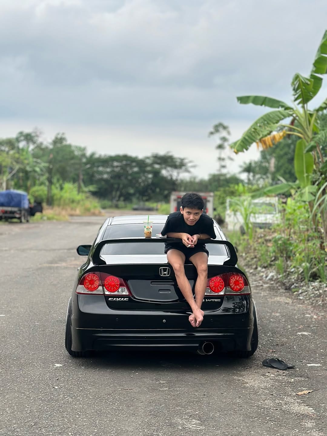 Post 4 by Est 2019⚔️ on Instagram (carousel)