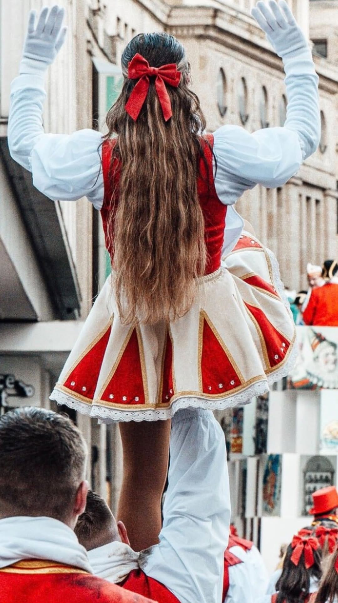 Post 5 by Zoé-Christine on Instagram (video)