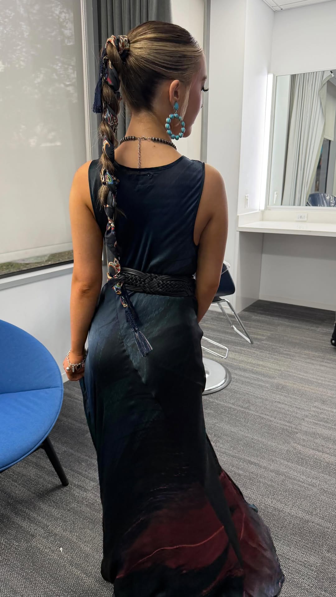 Post 8 by The Upper Hand Hair Salon River Oaks on Instagram (video)