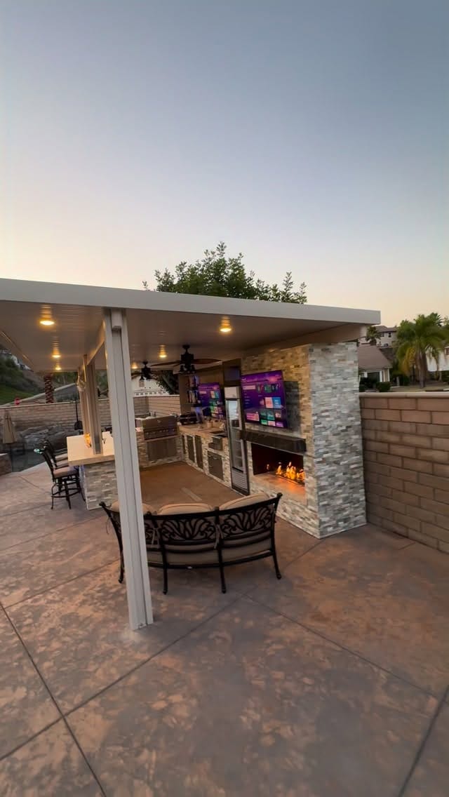 Post 9 by BBQ Islands & Designs on Instagram (video)
