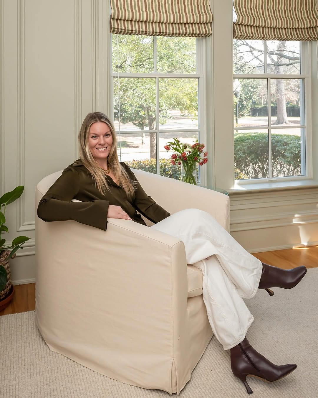 Post 8 by Claudia Leonard Interiors by Claudia Leonard Smith on Instagram (carousel)