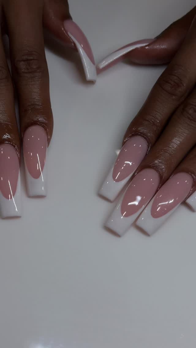 Post 5 by Luxe Nails - Acrylic, hard/soft gel, nail art, pedi, waxing on Instagram (video)