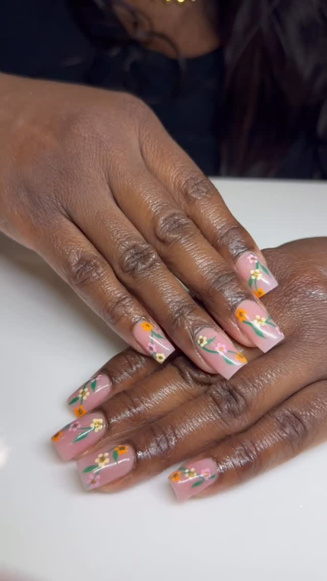 Post 2 by Luxe Nails - Acrylic, hard/soft gel, nail art, pedi, waxing on Instagram (video)