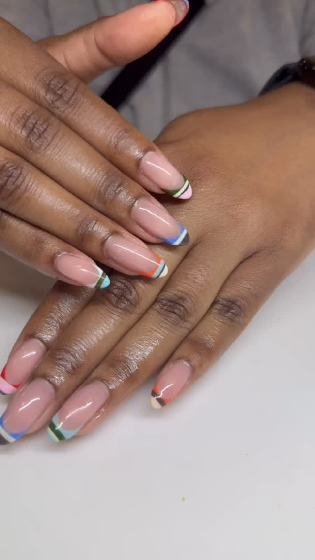 Post 8 by Luxe Nails - Acrylic, hard/soft gel, nail art, pedi, waxing on Instagram (video)