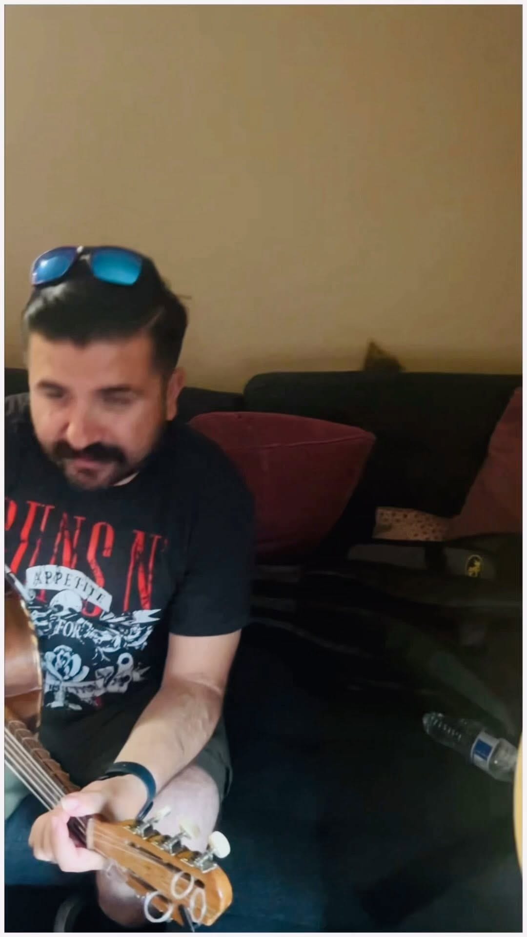 Post 10 by Mariachi Nuestras Raices on Instagram (video)