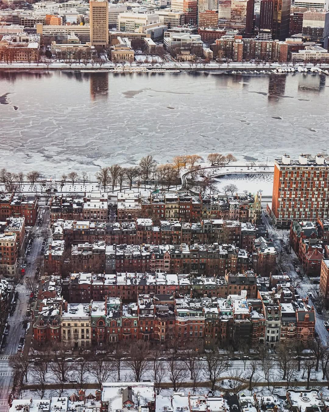 Post 10 by Boston Vibes 📸 on Instagram (carousel)