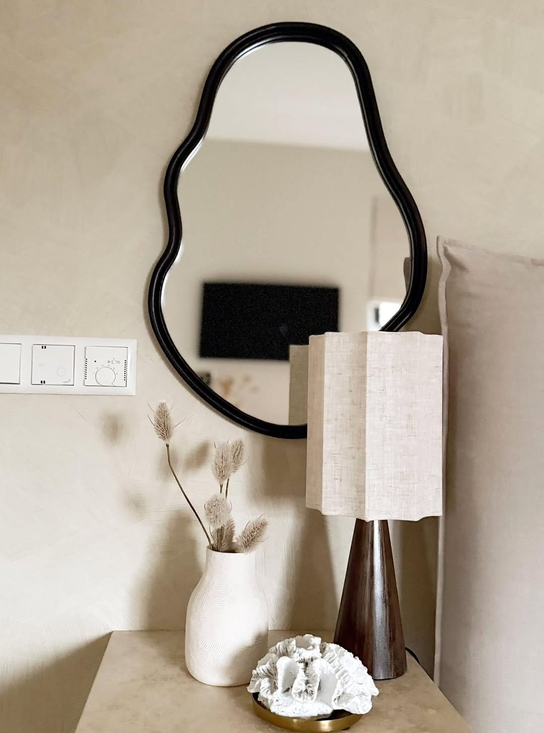 Post 8 by Nicholson Tina on Instagram (image)