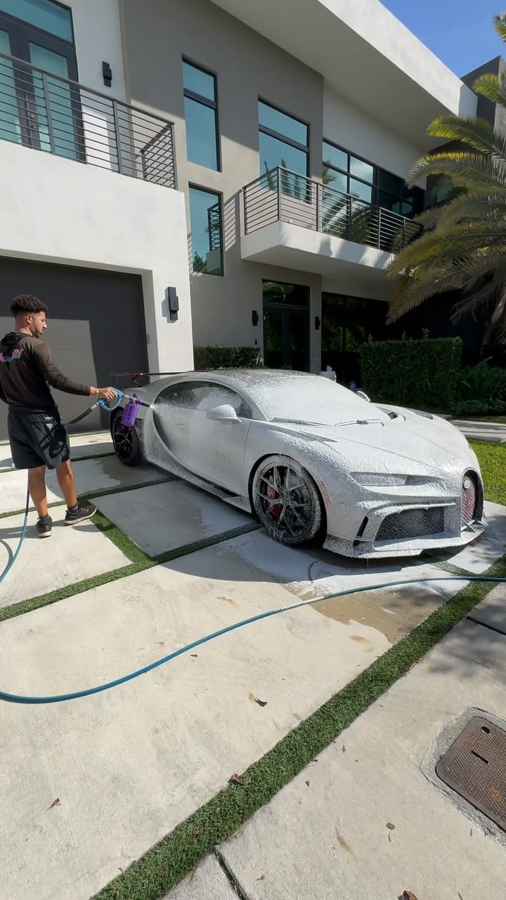 Post 10 by Mobile Detailing on Instagram (video)