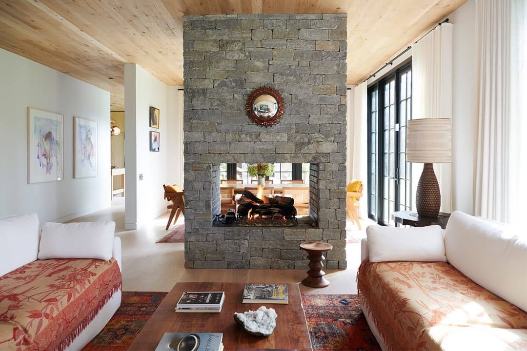 Post 7 by D'Apostrophe Design, Inc. on Instagram (image)