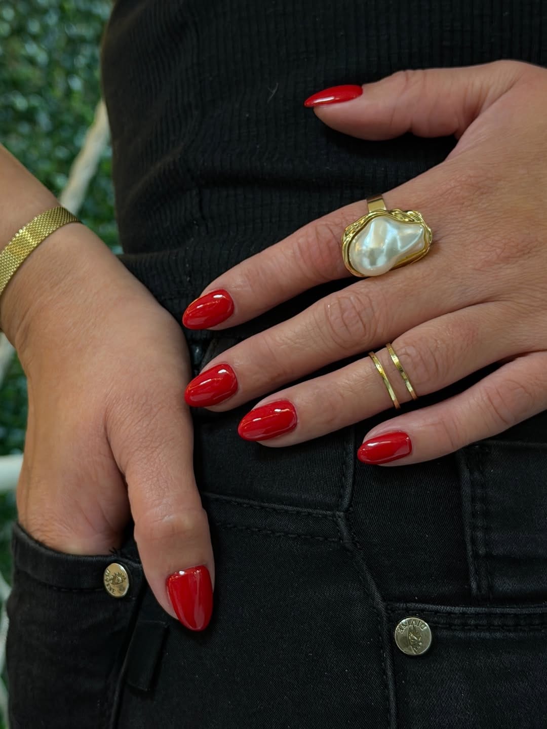 Post 4 by Mani | Pedi | Mani Rusa | Polygel | Cejas on Instagram (carousel)