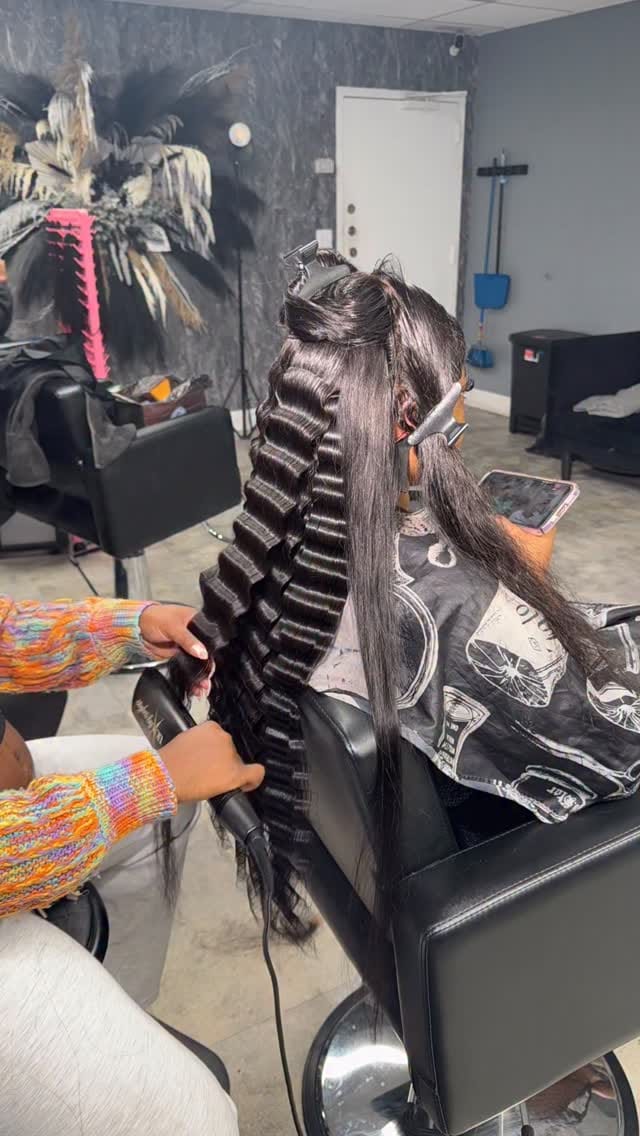 Post 3 by 𝑴𝒊𝒂𝒎𝒊 𝑯𝒂𝒊𝒓𝒔𝒕𝒚𝒍𝒊𝒔𝒕 on Instagram (video)