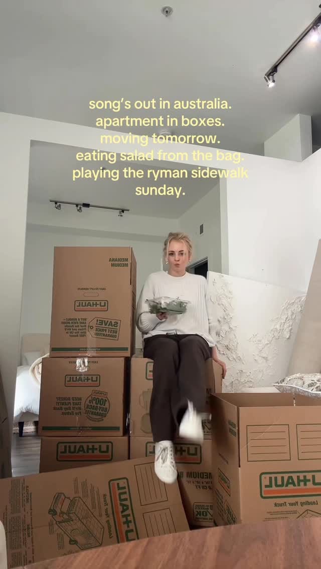 Post 3 by LILY GRACE on Instagram (video)