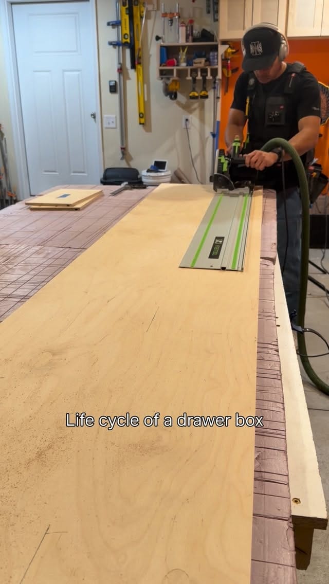 Post 3 by T/Tielu | Accent Walls | Built-ins | DIY | UT | Toa’s House LLC on Instagram (video)