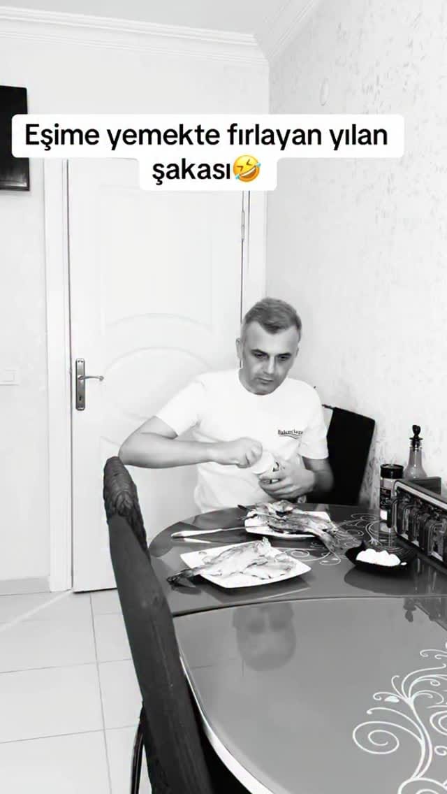 Post 2 by Ezgi Ulaş on Instagram (video)