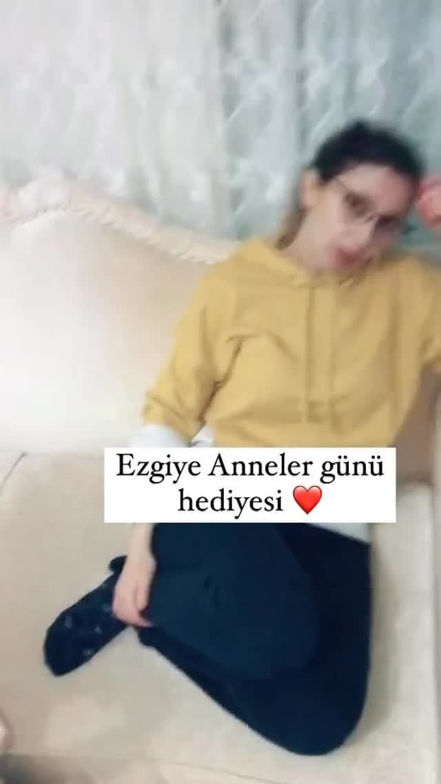 Post 8 by Ezgi Ulaş on Instagram (video)