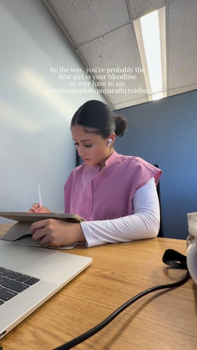 Post 6 by Amber Reyes on Instagram (video)