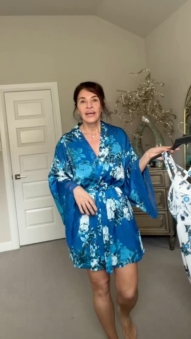 Post 8 by Glamalux on Instagram (video)