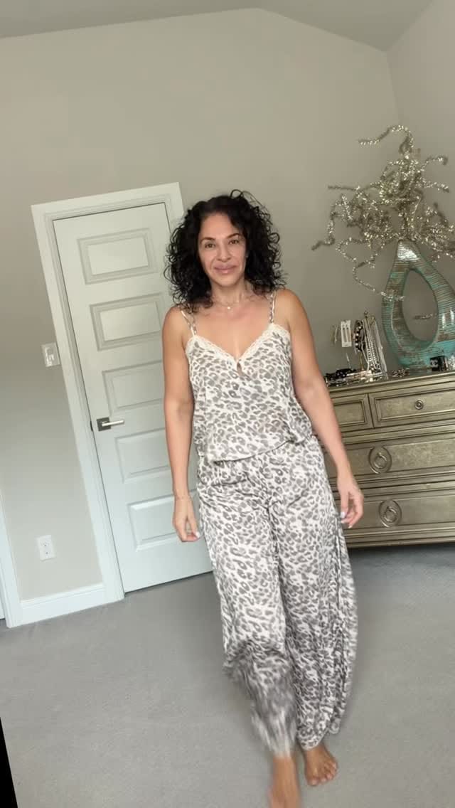Post 10 by Glamalux on Instagram (video)