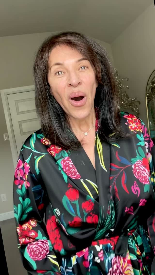 Post 7 by Glamalux on Instagram (video)