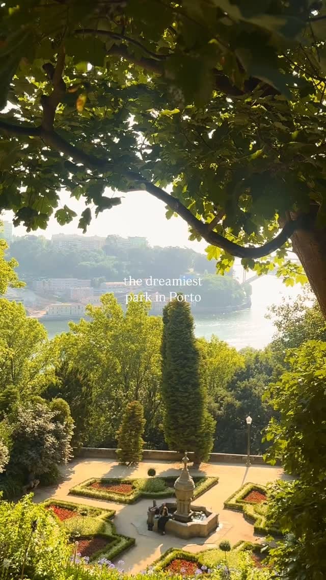 Post 6 by Sofia Solis on Instagram (video)