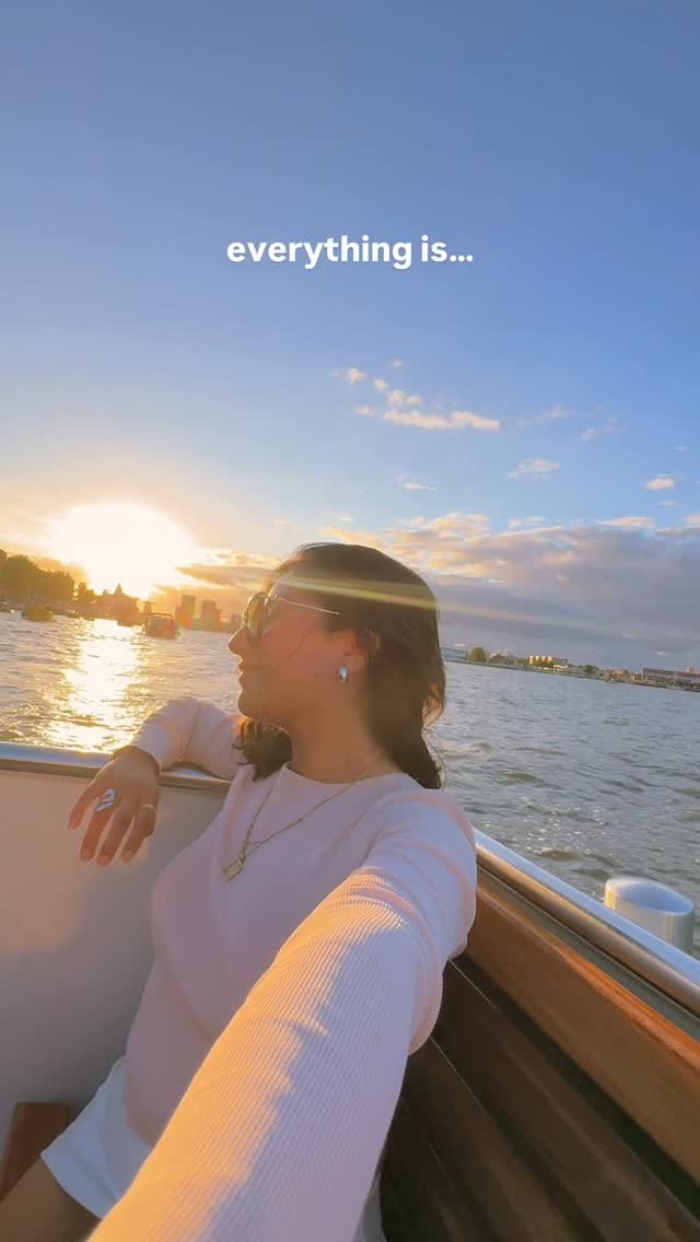 Post 3 by Sofia Solis on Instagram (video)