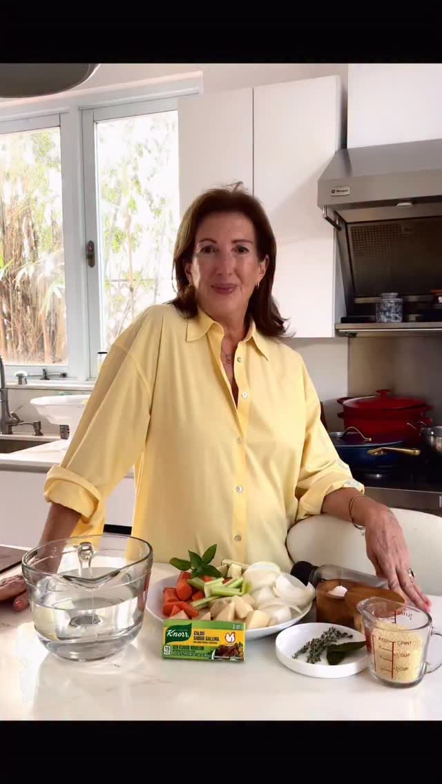 Post 2 by Clarissa Llenza on Instagram (video)