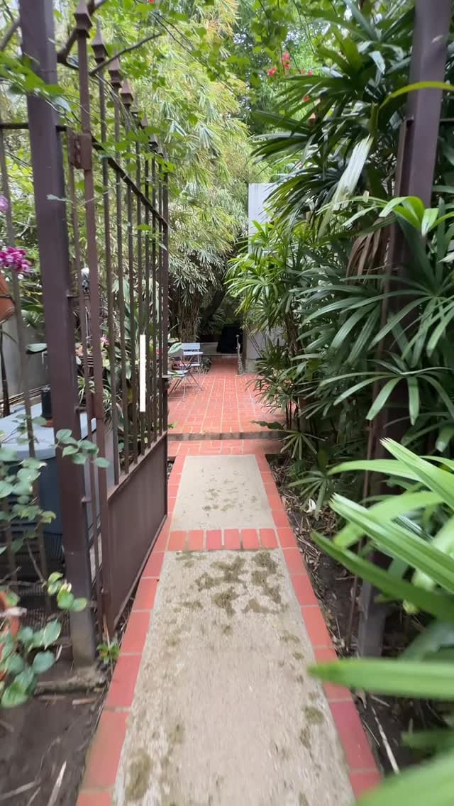 Post 7 by Clarissa Llenza on Instagram (video)