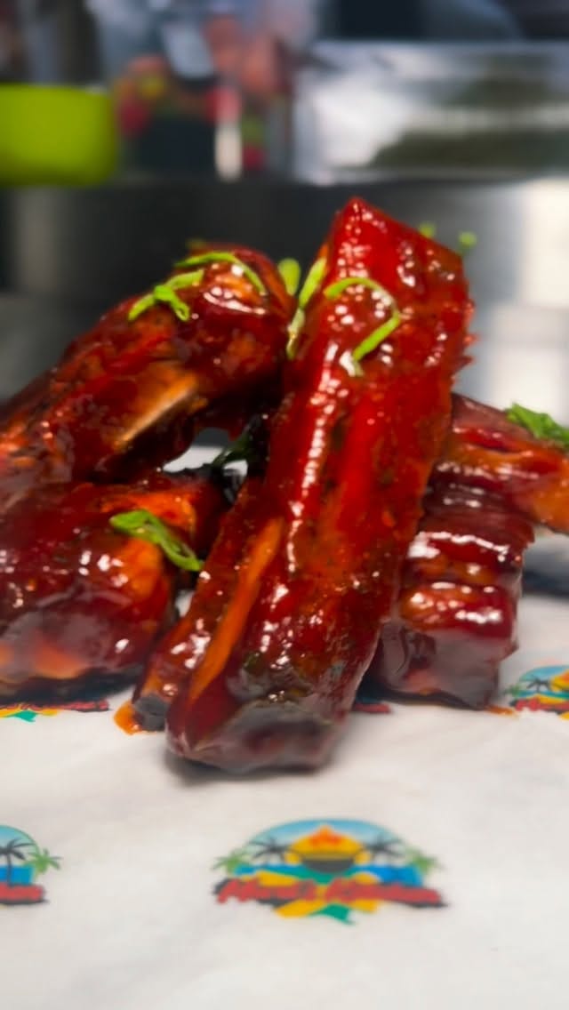 Post 8 by MURL’S KITCHEN | JAMAICAN RESTAURANT on Instagram (video)