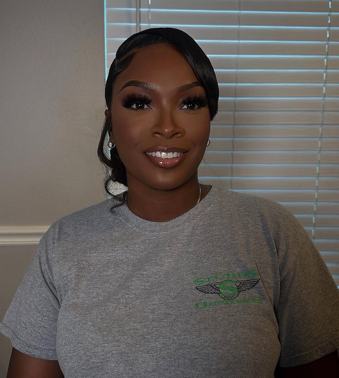 Post 9 by HOUSTON MAKEUP ARTIST / HAIRSTYLIST✨ on Instagram (carousel)