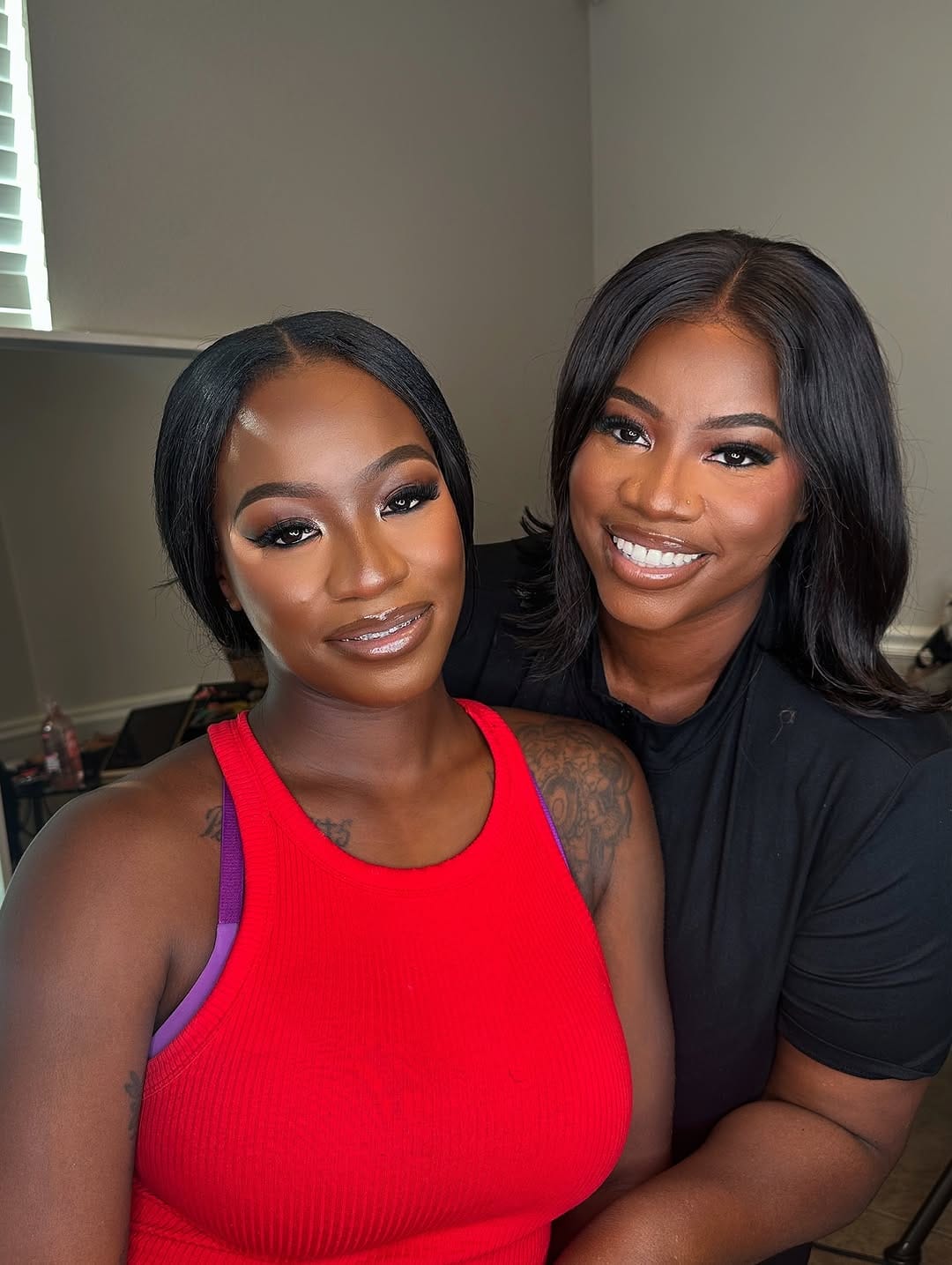 Post 3 by HOUSTON MAKEUP ARTIST / HAIRSTYLIST✨ on Instagram (carousel)