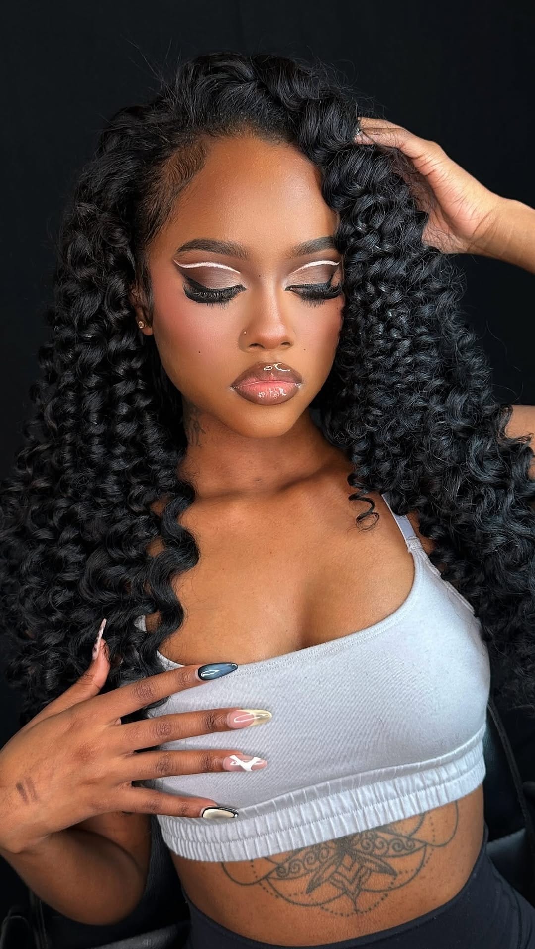 Post 5 by HOUSTON MAKEUP ARTIST / HAIRSTYLIST✨ on Instagram (video)
