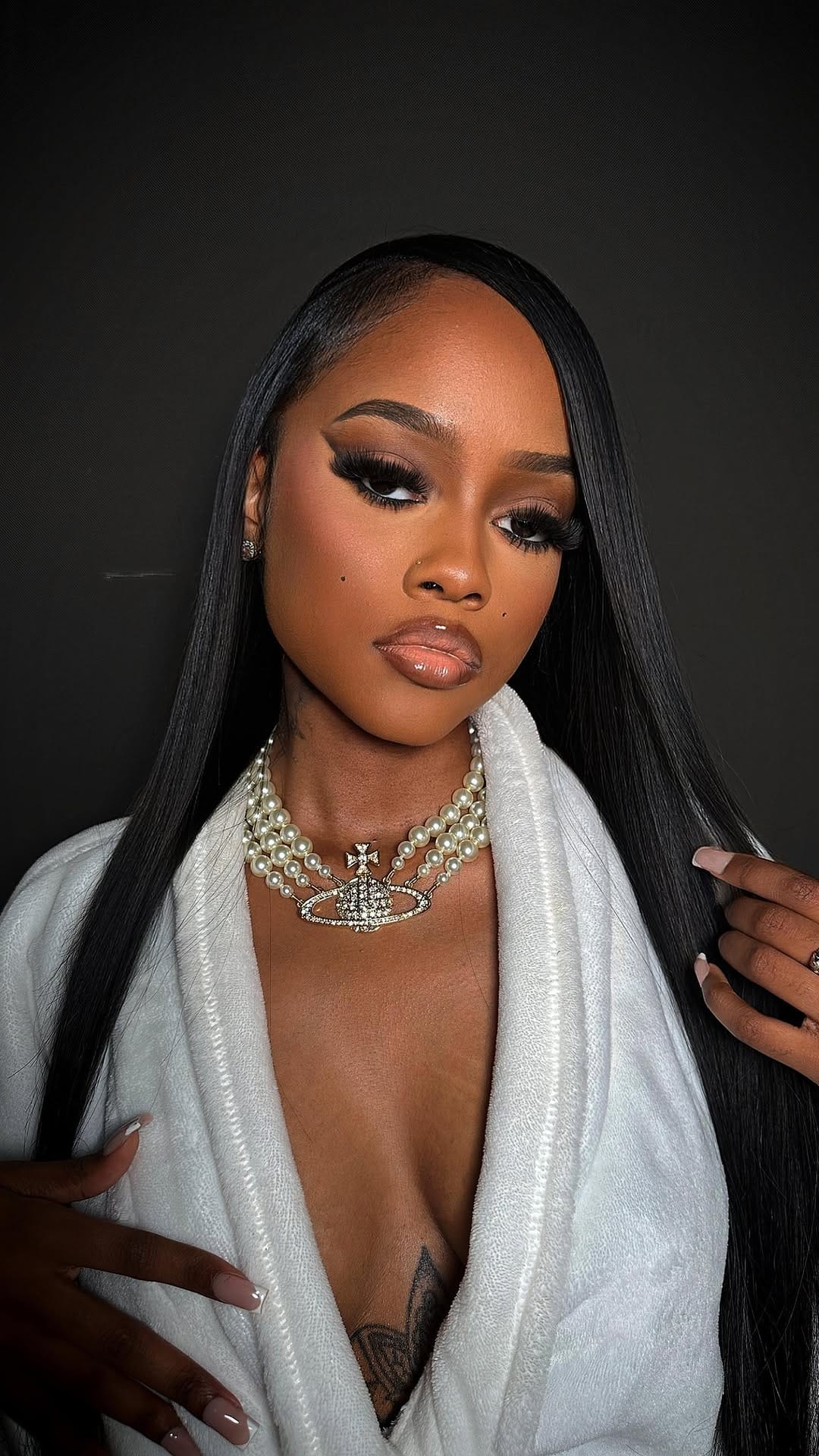 Post 10 by HOUSTON MAKEUP ARTIST / HAIRSTYLIST✨ on Instagram (video)