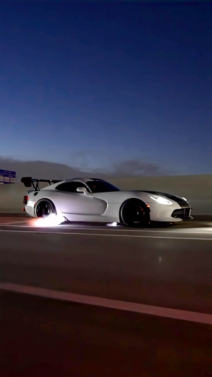 Post 10 by Venomous Carbon on Instagram (video)