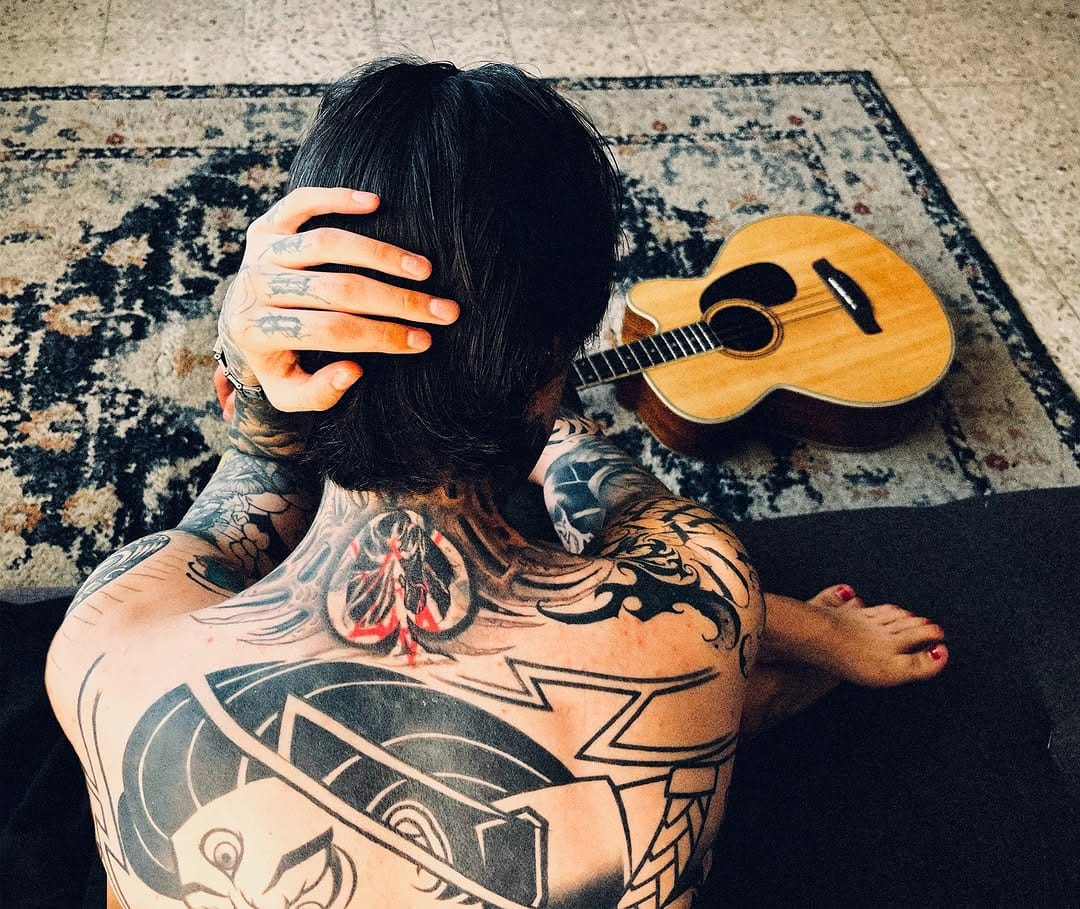 Post 10 by Daniel Gal on Instagram (image)