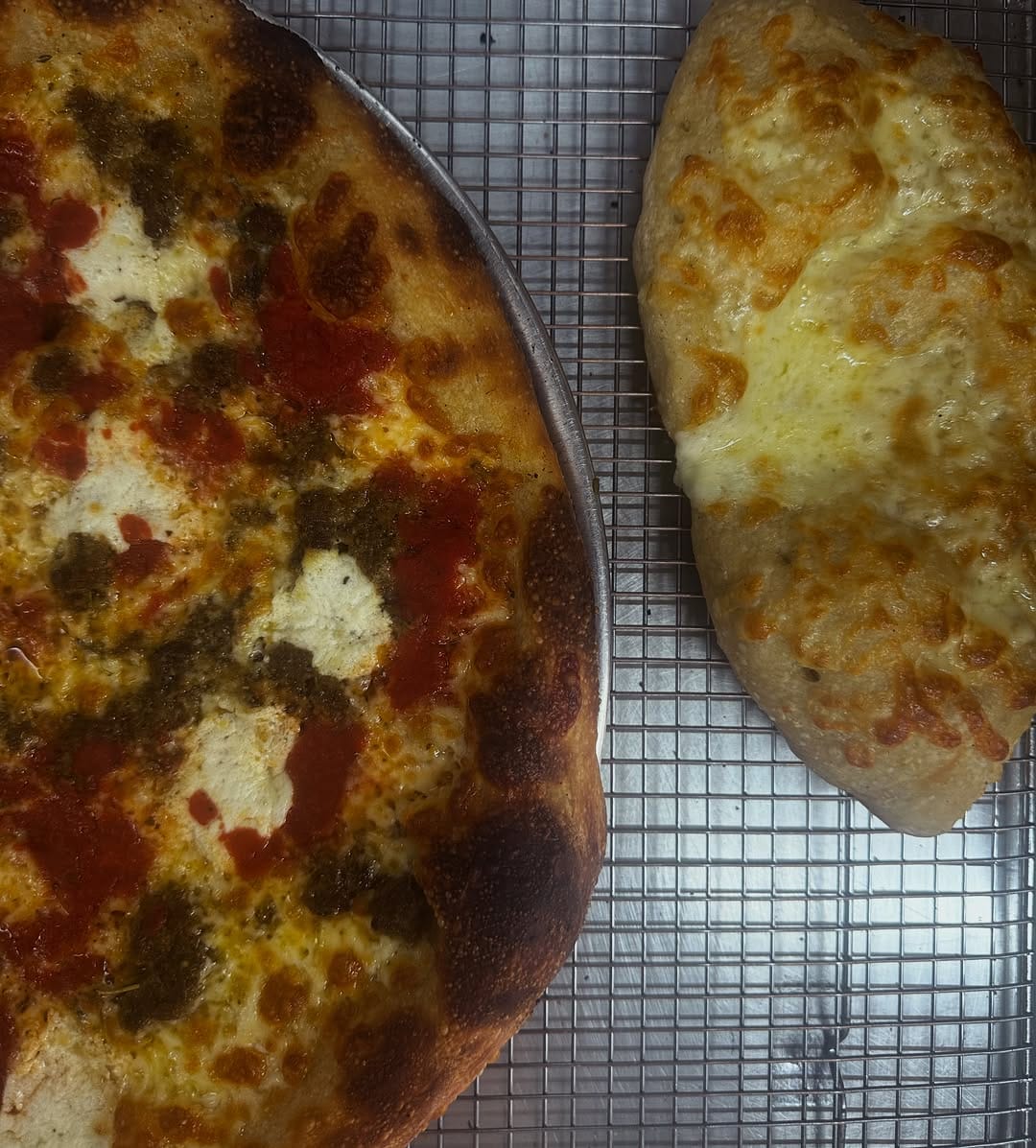Post 3 by Cipolla Rossa Pizzeria on Instagram (image)