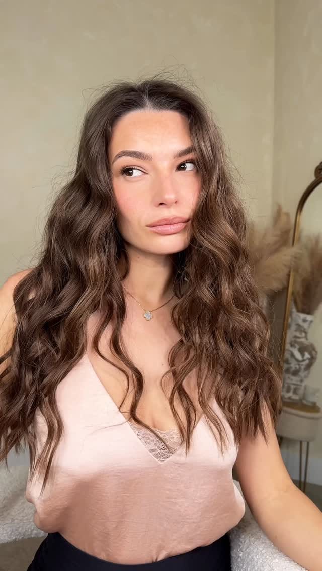 Post 3 by Las Vegas Makeup Artist on Instagram (video)