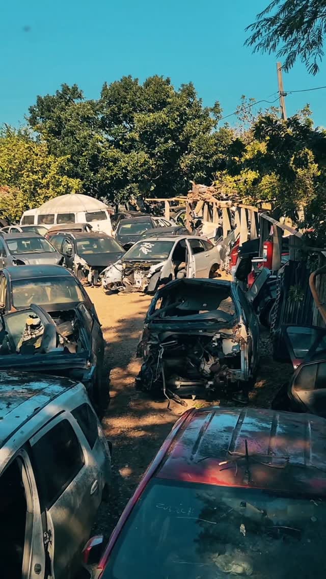Post 3 by Desmanche Auto Mogi Peças usadas para carros on Instagram (video)