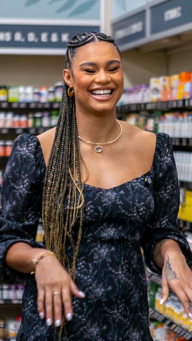 Post 2 by Shakeira Ebanks on Instagram (video)