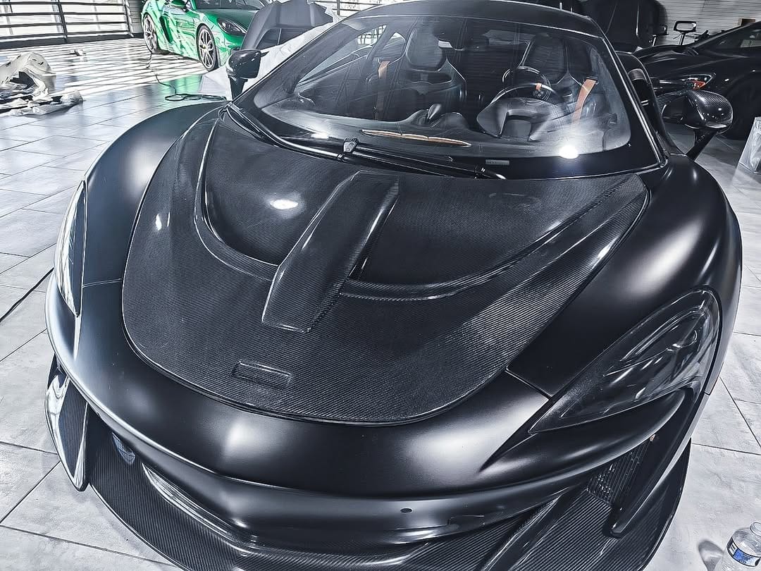 Post 8 by Carbon Showroom 🏎️💨 on Instagram (carousel)