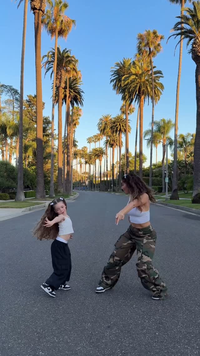 Post 10 by MELISSA MOLINARO on Instagram (video)