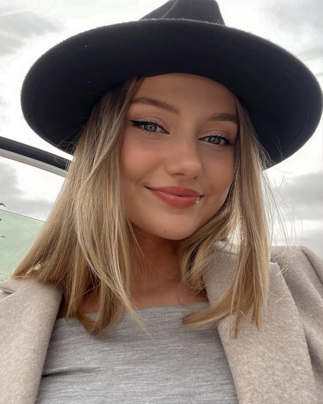 Post 3 by Carlie Autumn on Instagram (carousel)