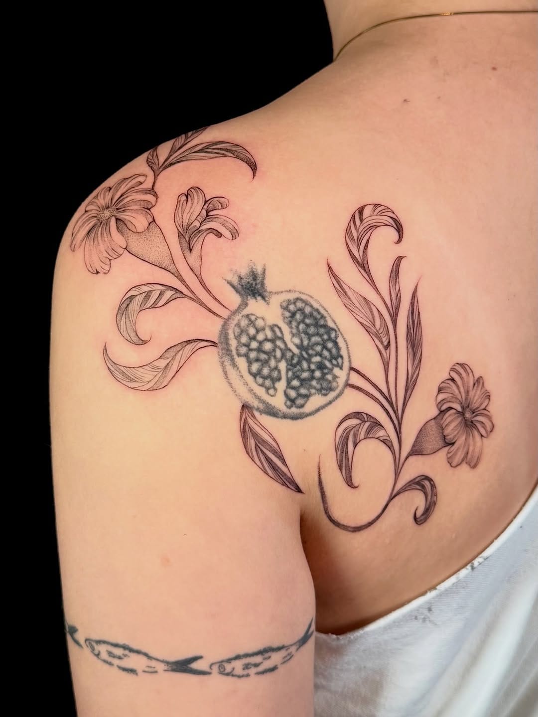 Post 5 by 𝕷𝖆𝖚𝖗𝖊𝖓 🪲 LA Tattoo Artist on Instagram (carousel)