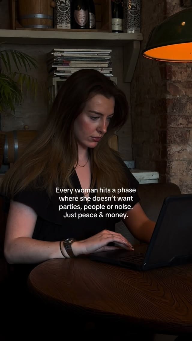 Post 5 by Hannah Spencer | SheCommerce Founder on Instagram (video)