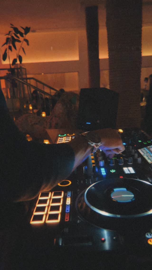 Post 5 by Heros on Instagram (video)