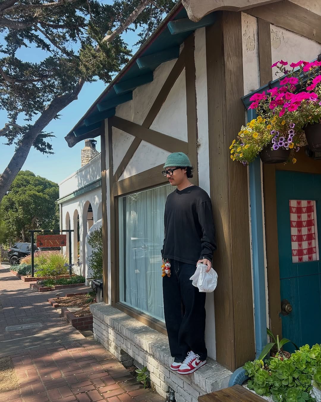 Post 5 by Eliot Lee on Instagram (carousel)